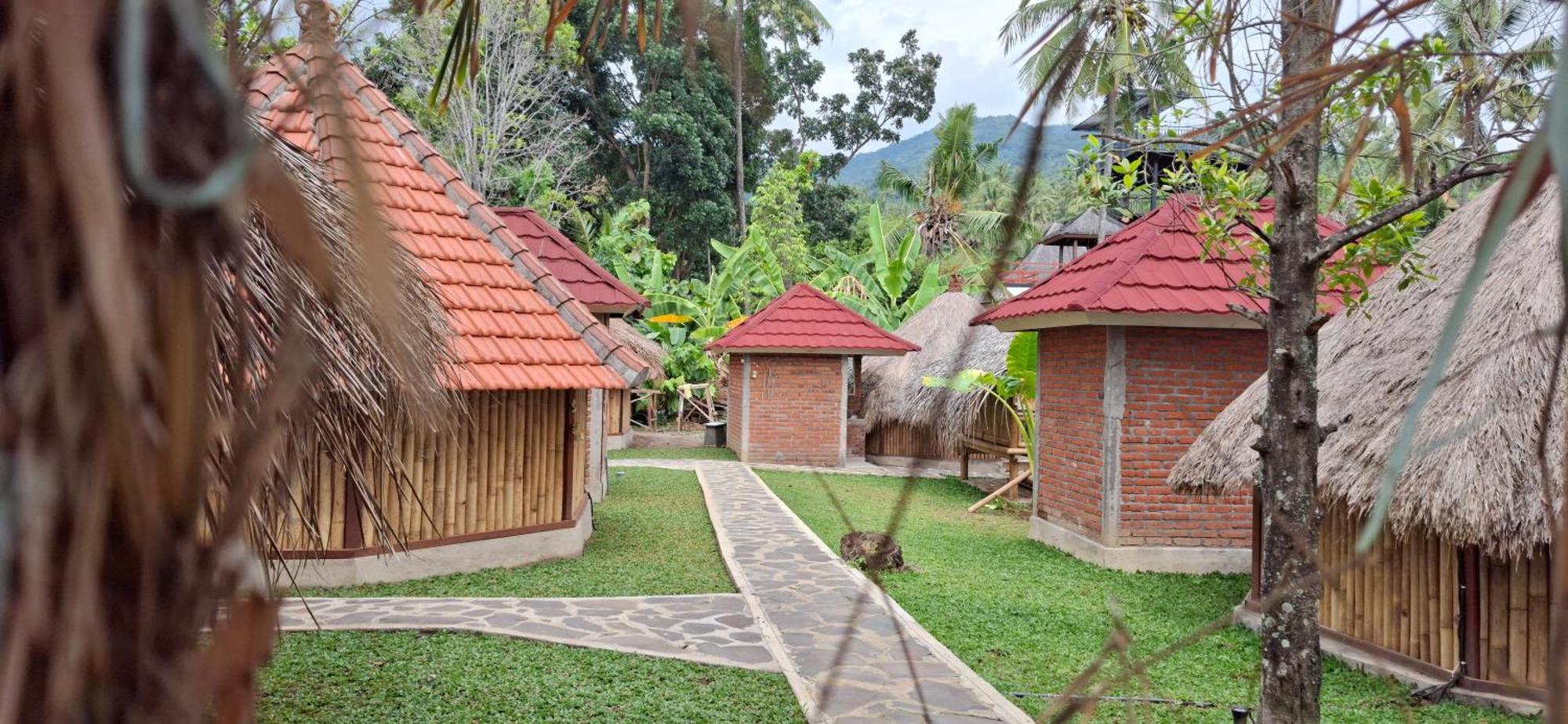 ホテル Uma Nirmala Aling-Aling Singaraja エクステリア 写真